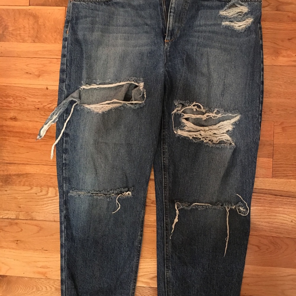 Ripped boyfriend jeans